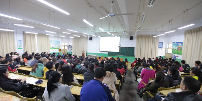 煙臺市教科院專家走進海陽新元小學4.jpg
