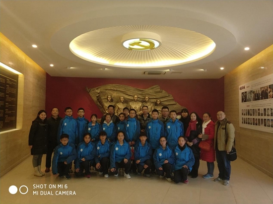 合影.jpg