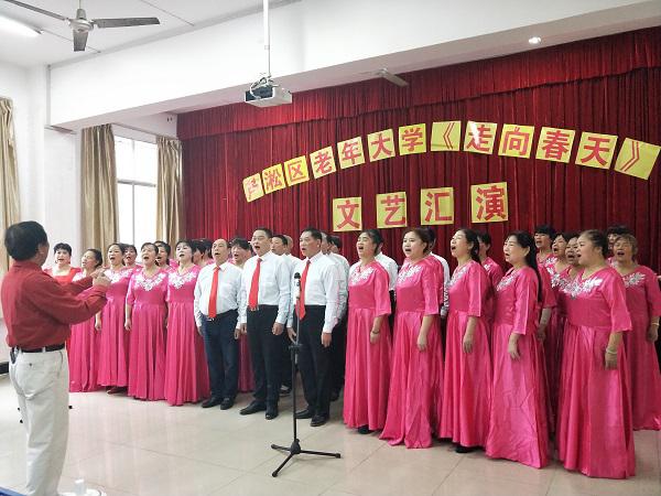 男女聲大合唱《天路》.jpg