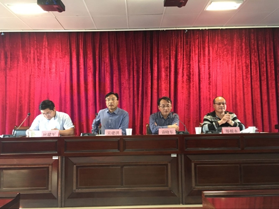 陽(yáng)明網(wǎng)校教師志愿者會(huì)議１_副本.jpg