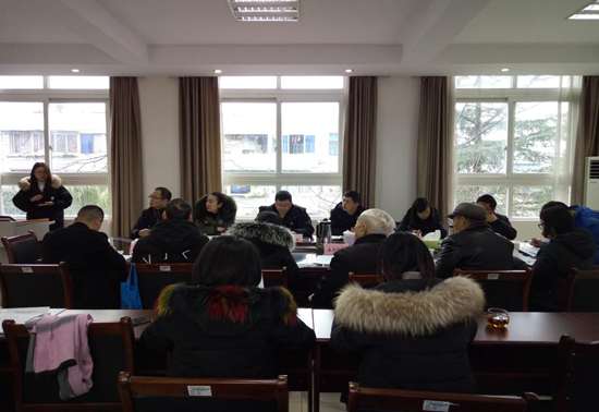 參會人員熱烈討論中_副本.jpg