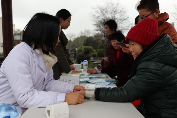 開展飲水衛(wèi)生安全與健康宣傳活動1.jpg