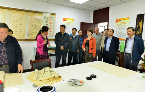 省教育廳副廳長解平調(diào)研廬陽區(qū)社區(qū)教育工作1.jpg