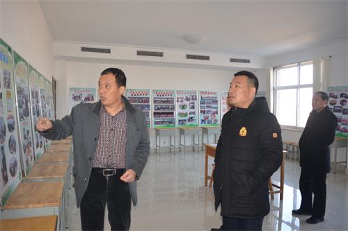 董校長介紹潮河社區(qū)教育品牌項目.jpg