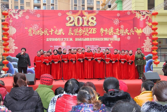 社區(qū)學(xué)習(xí)型文藝團隊氣勢高亢的合唱.jpg