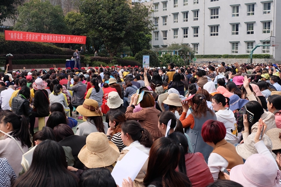 互動過程中，家長朋友積極提問.jpg