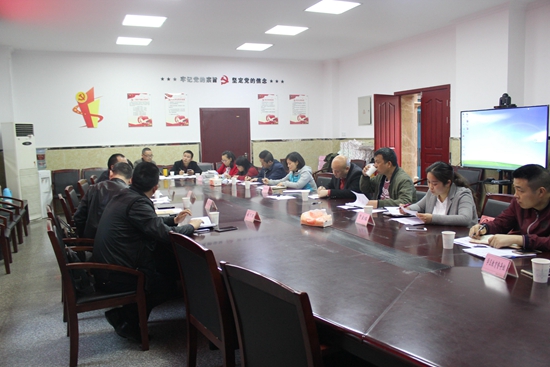 龍泉驛區(qū)社區(qū)教育中心為簡(jiǎn)陽市社區(qū)教育中心贈(zèng)送學(xué)習(xí)資料.jpg