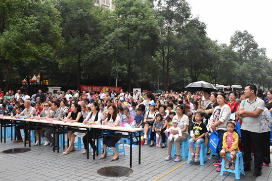 現(xiàn)場座無虛席.jpg