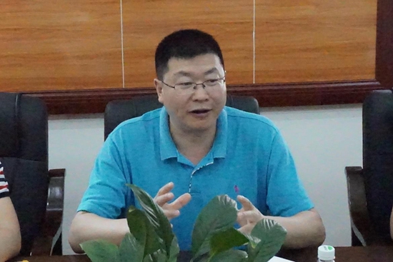 組長(zhǎng)總結(jié)發(fā)言.jpg