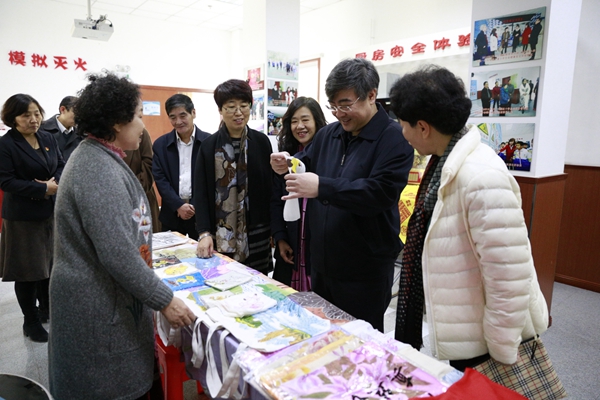 參觀作品展.jpg