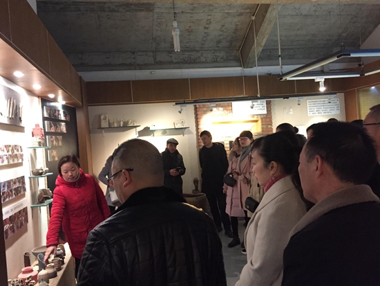 實(shí)地考察“尚學(xué)龍泉·探訪西部客家第一鎮(zhèn)”游學(xué)基地.jpg