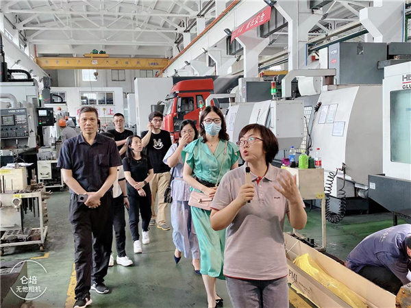 北侖區(qū)聯(lián)誼會(huì)組織開展“重溫習(xí)近平總書記寧波行重要講話”教育活動(dòng)（2）.jpg