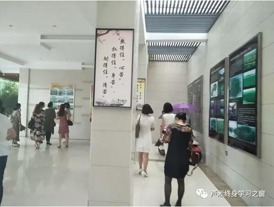 展覽大廳.jpg