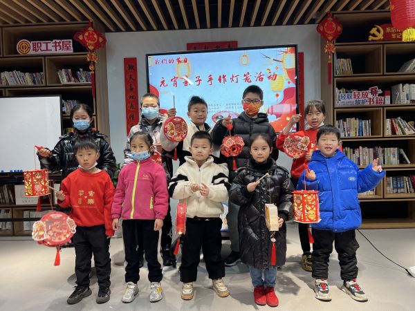 北侖區(qū)春曉街道春曉湖工業(yè)社區(qū)線上線下花式鬧元宵.jpg