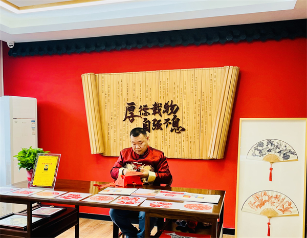 01-1葛傳民.jpg