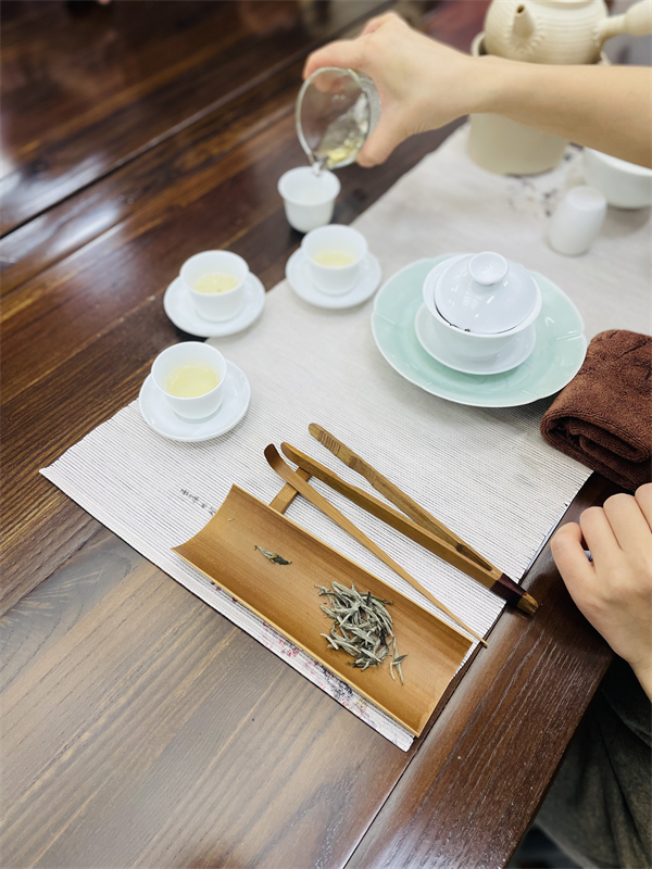 戚家山成校完成金藍領項目（企業(yè)員工素養(yǎng)提升）之茶藝技能系列培訓-4.JPG