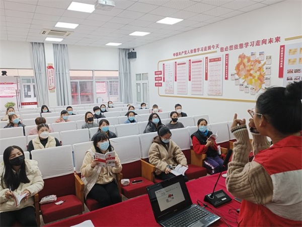 大竄成校開展救護(hù)員培訓(xùn) (2).jpg