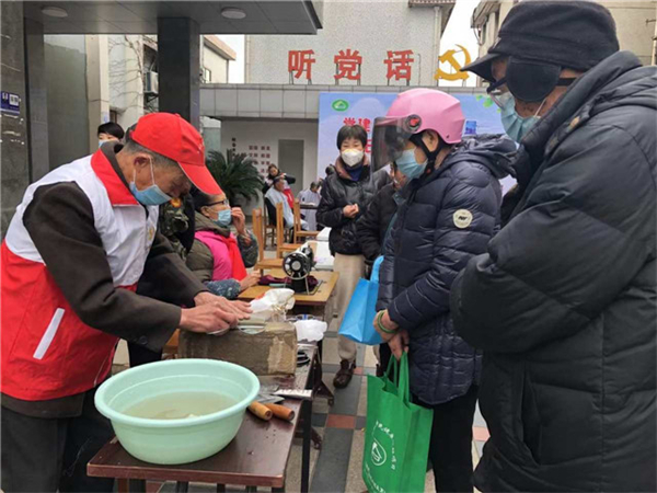 “小修小補(bǔ)”讓社區(qū)燃起人間“煙火氣”.jpg