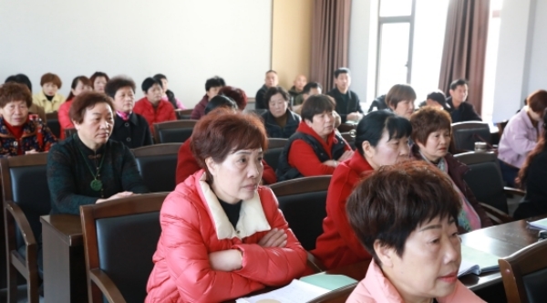 學(xué)員聆聽領(lǐng)導(dǎo)講話.jpg