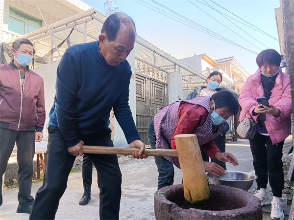 “迎亞運(yùn)，體驗(yàn)非遺，展巾幗風(fēng)采”春季踏青活動 (3).jpg