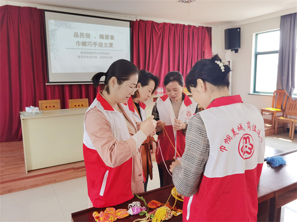 1689492562945941.jpg 北侖區(qū)春曉成校:巧手編蛋套,溫馨迎立夏.jpg