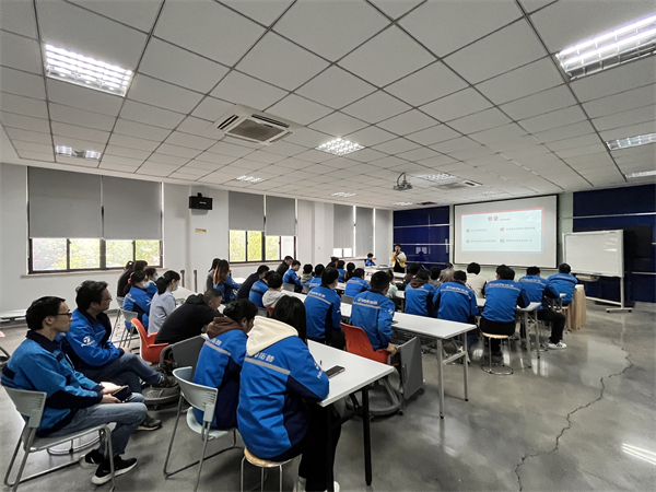 北侖區(qū)春曉成校：為職工注入“心”能量，心理健康講座送進企業(yè).jpg