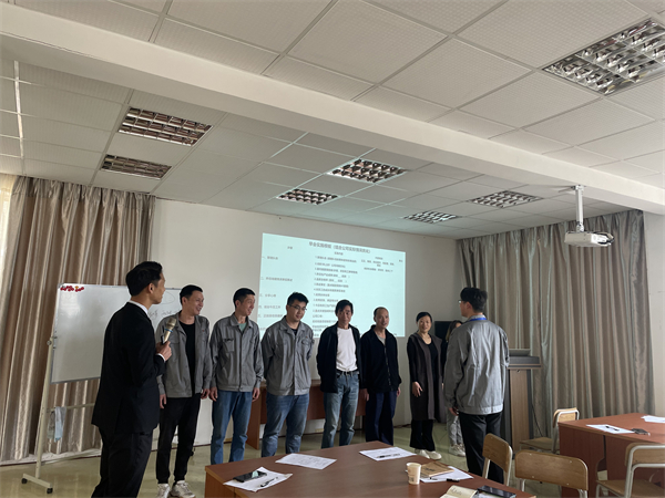 戚家山成校開展金藍領(lǐng)項目之企業(yè)班組長管理能力培訓(xùn)-3.JPG