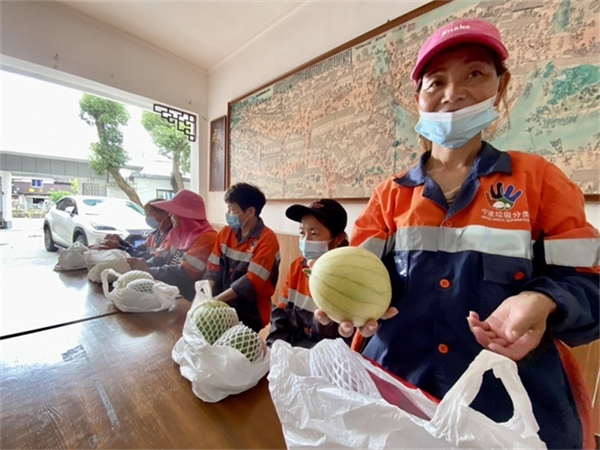 甜！100個(gè)西瓜送TA們.jpg