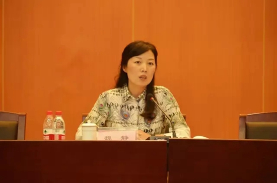 成都市教育局高等教育與職業(yè)教育(終身教育)處副處長魏靜作總結(jié)發(fā)言225.jpg