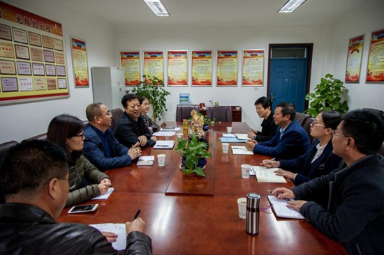 楊建波一行與延安電大相關(guān)人員座談.jpg