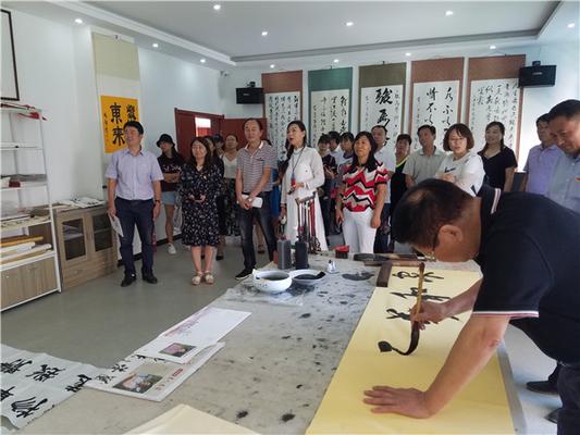 觀摩社區(qū)教育.jpg