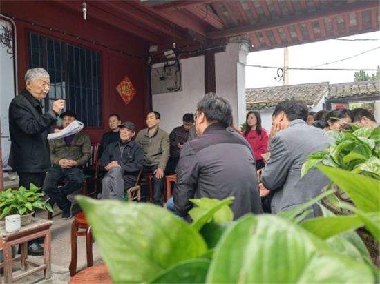 老宅板凳會(huì) 庭院話(huà)黨史.jpg