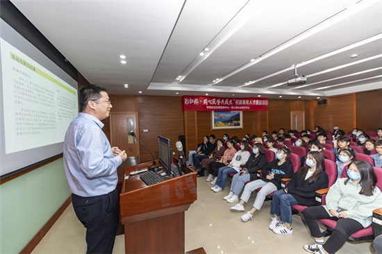 送法進(jìn)校園 筑牢防詐“防火墻” (1).jpg