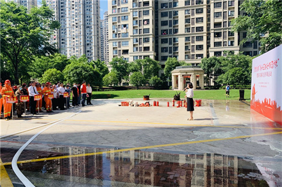 開展消防演練進小區(qū)暨防災減災宣傳周活動 (1).jpg