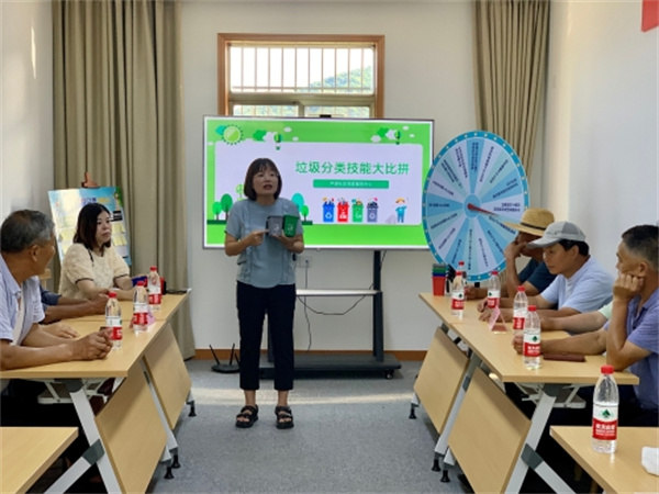 鄉(xiāng)村督導(dǎo)員技能大比拼 精準(zhǔn)把好“分類”關(guān).jpg