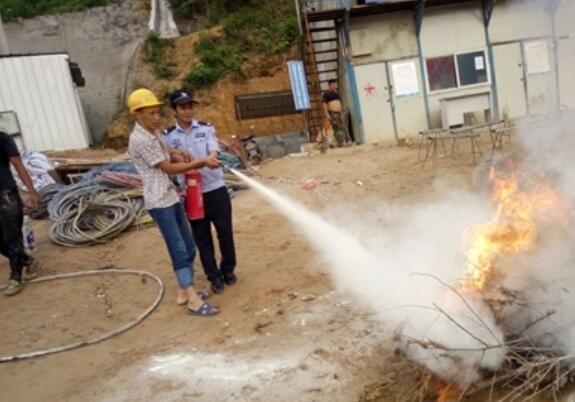 農(nóng)民工.jpg