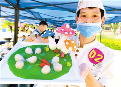 苗鄉(xiāng)農(nóng)民工.jpg