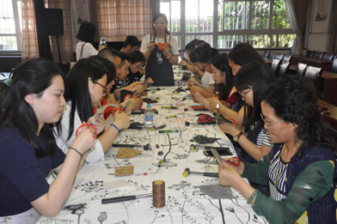 參培學員體驗創(chuàng)意手工課2.png