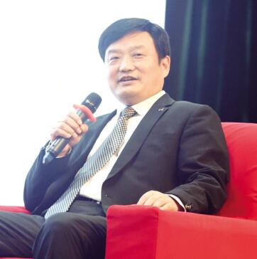 王海東.jpg